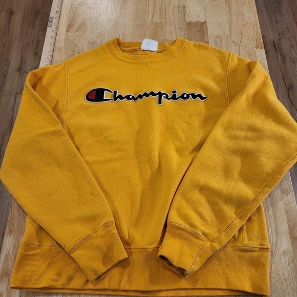 Yellow Champion Long Sleeve Sweatshirt 21" Pit to Pit Size Sm. Logo Applique - Picture 1 of 6